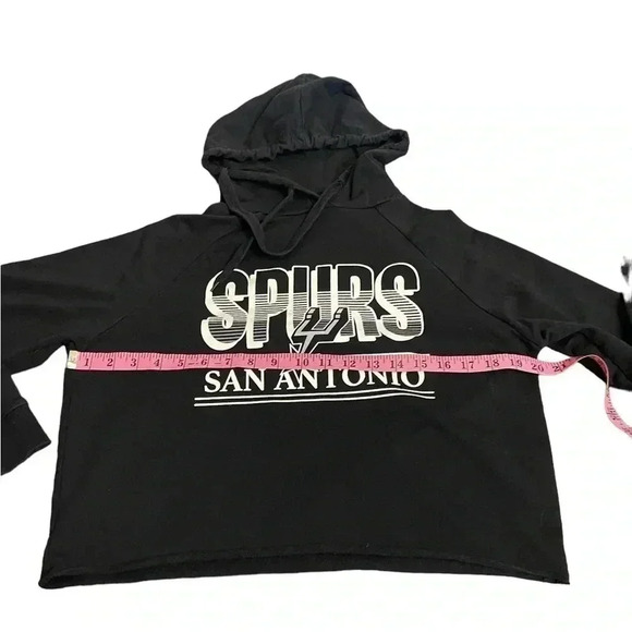 NBA San Antonio Spurs Basketball Black Cropped Hoodie Juniors size Large - Picture 8 of 12